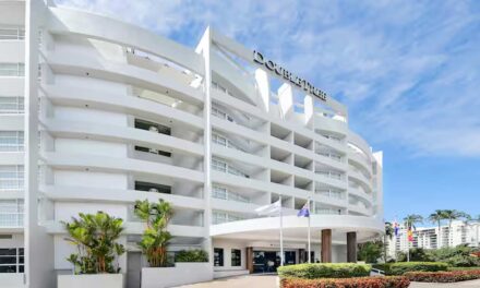 HOTEL: Helicoptor crash at Cairns DoubleTree by Hilton Hotel